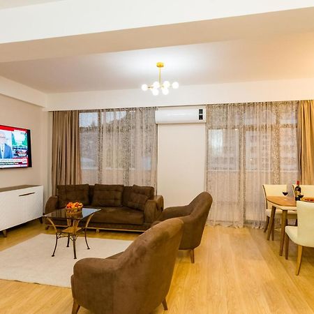 Central Comfort Place L 第比利斯 外观 照片