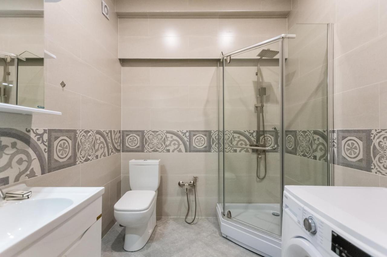 Central Comfort Place L 第比利斯 外观 照片