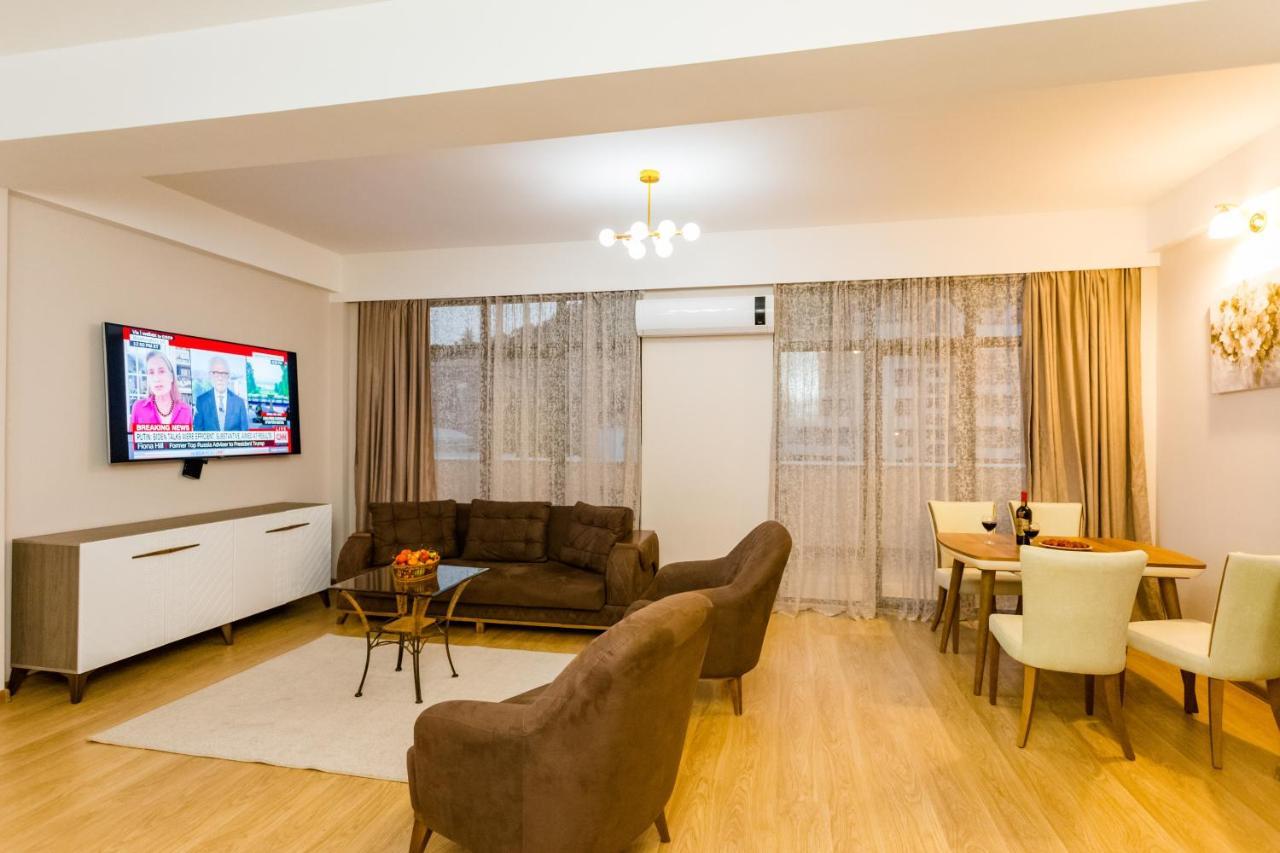 Central Comfort Place L 第比利斯 外观 照片
